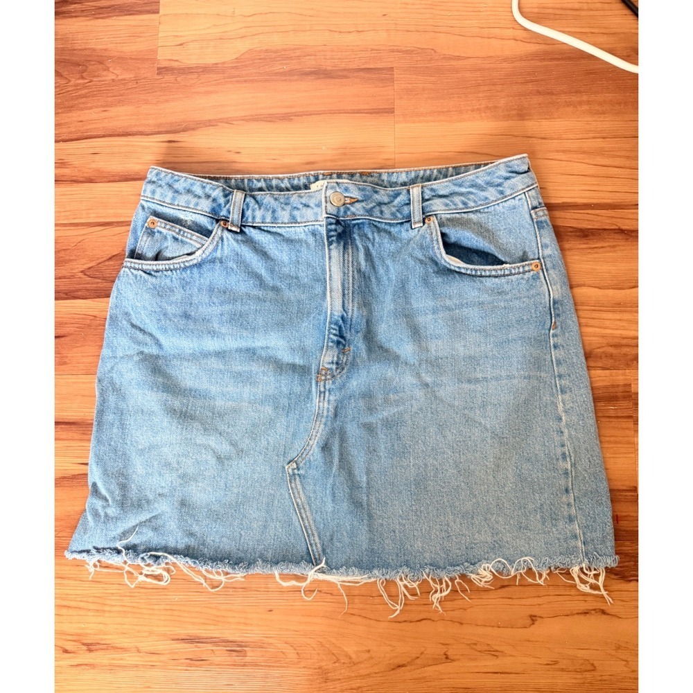 Topshop Denim Mini‎ Skirt Frayed Hem Light Wash Casual Cute Size US 12